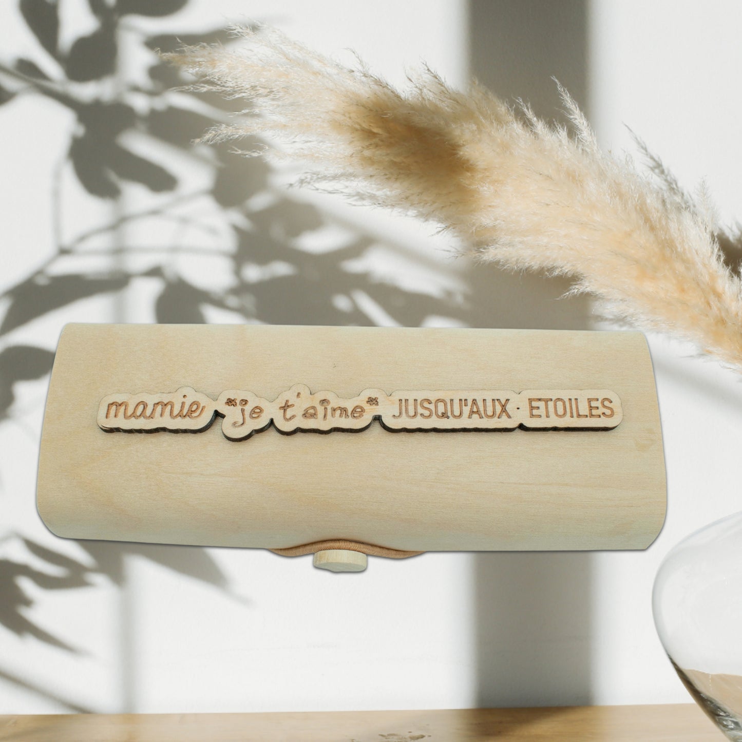 BOITIER LUNETTES EN BOIS - MAMIE JE T'AIME JUSQU'AUX ETOILES