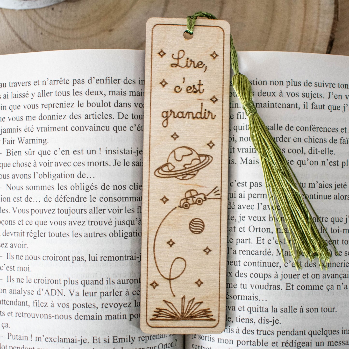 MARQUE-PAGES EN BOIS - ENFANT - LIRE C'EST GRANDIR