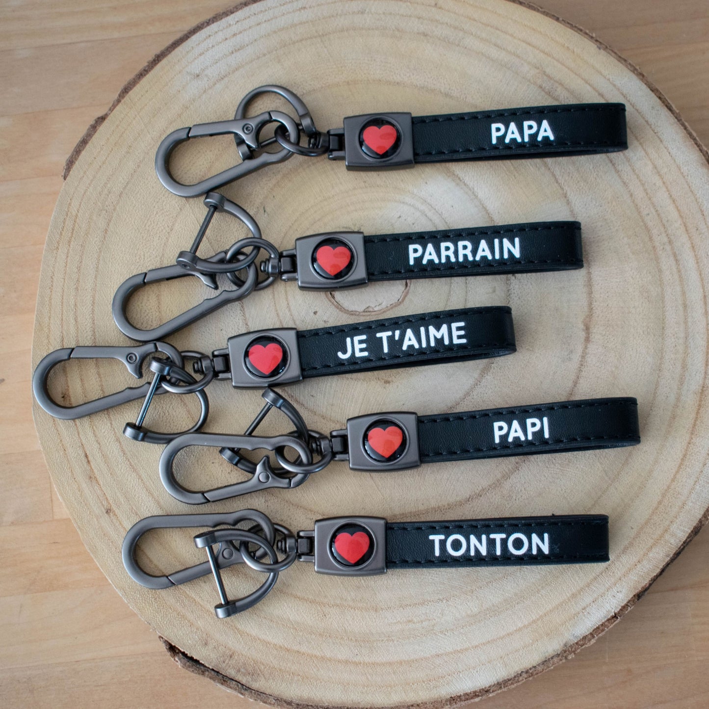 PORTE-CLEFS EN CUIR NOIR - COEUR ROUGE - PAPA