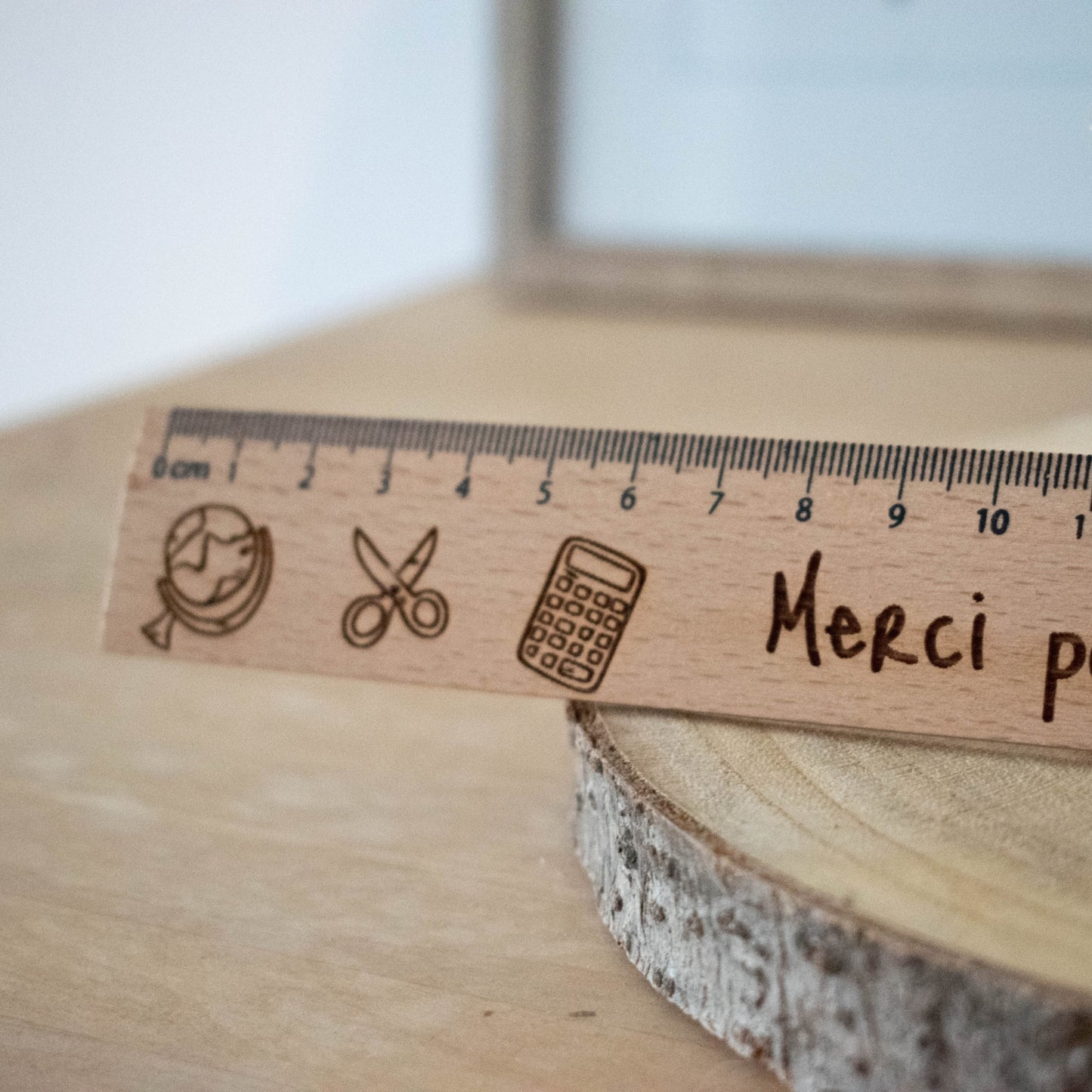 REGLE EN BOIS - 30 CM - MERCI POUR CETTE SUPER ANNEE