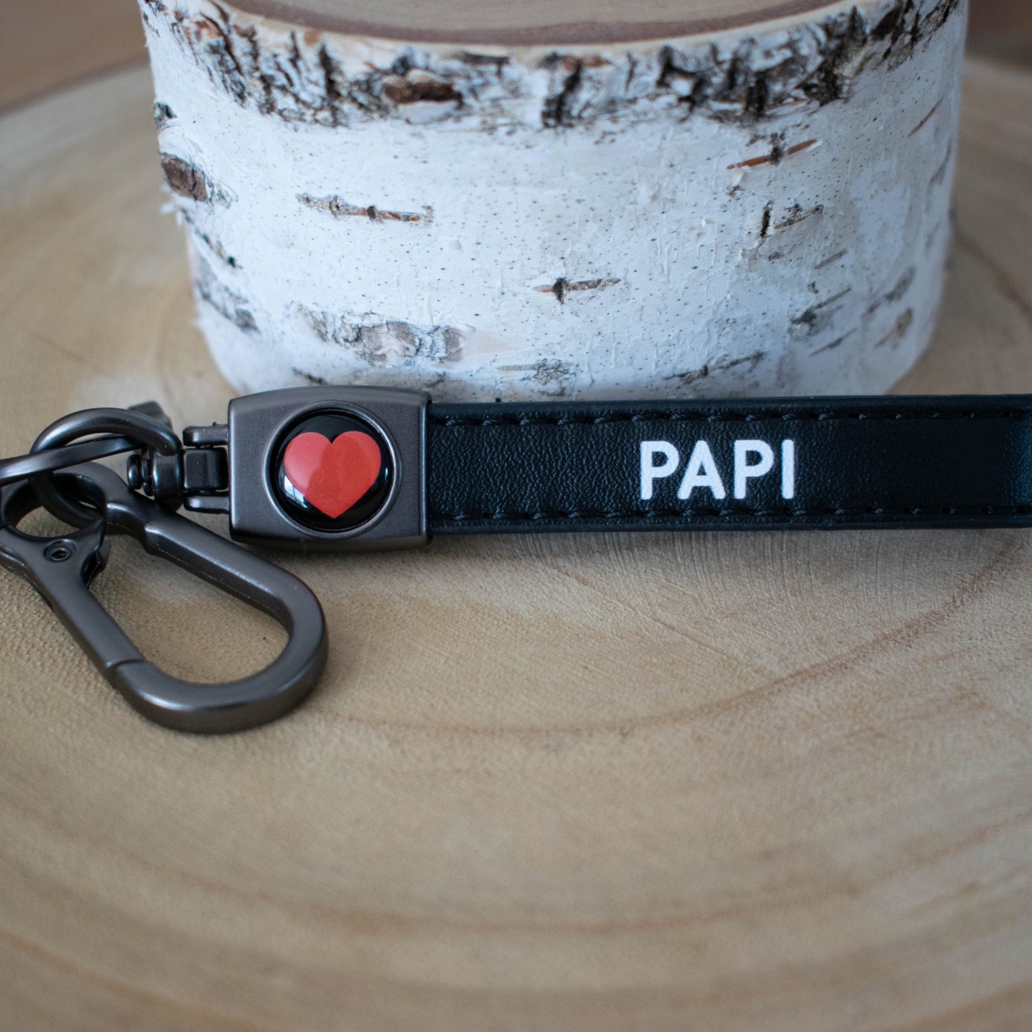 PORTE-CLEFS EN CUIR NOIR - COEUR ROUGE - PAPI