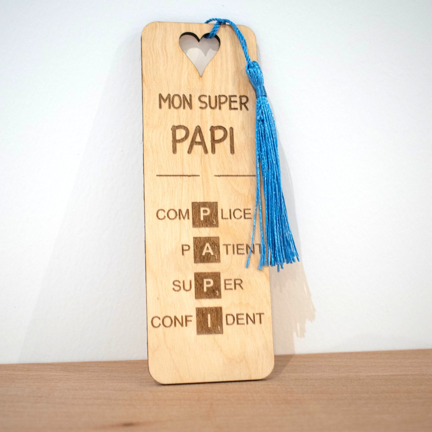MARQUE-PAGES EN BOIS AVEC POMPON - BLEU - PAPI - SCRABBLE