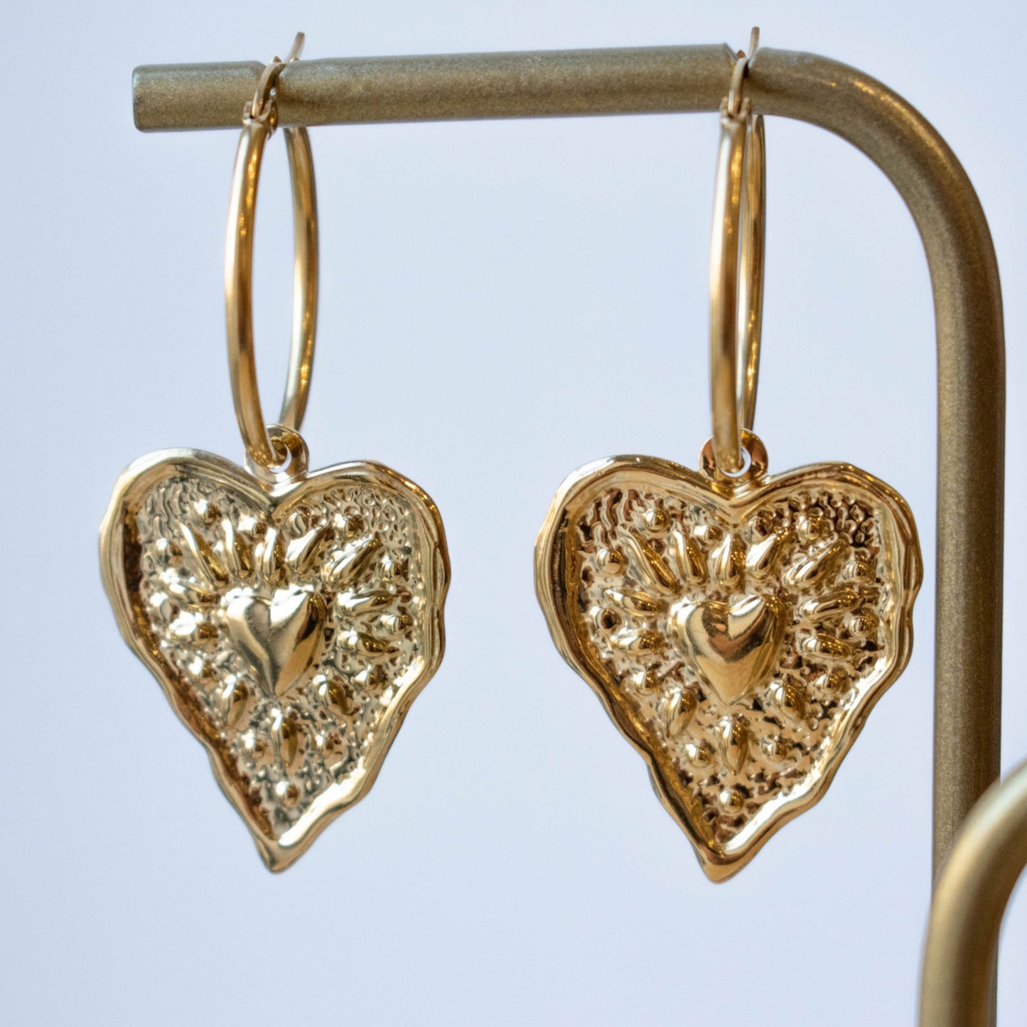 BOUCLES D'OREILLES - CREOLES COEUR MARTELÉ